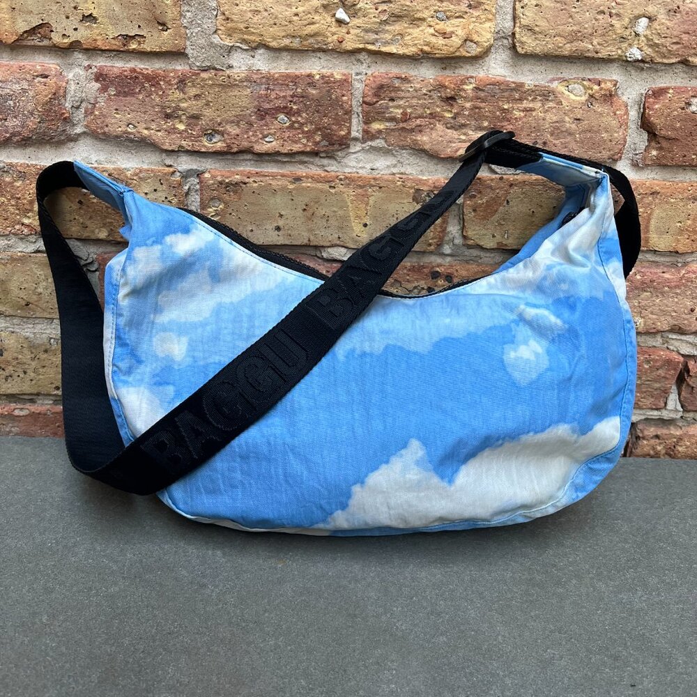 Baggu Cloud Medium Crescent Bag